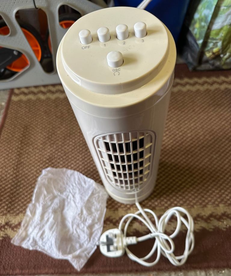 Mini Tower Fan 36cm High. 3speed & Oscillator