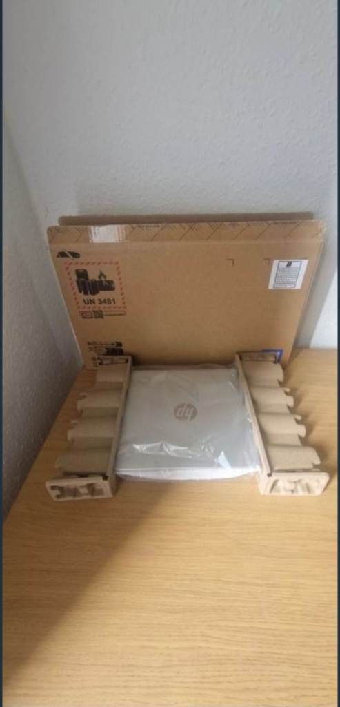 HP Pavillion touchscreen laptop with charger and box