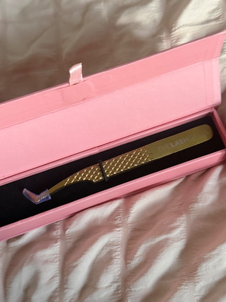 THELASHGANG Eyelash Tweezers – 