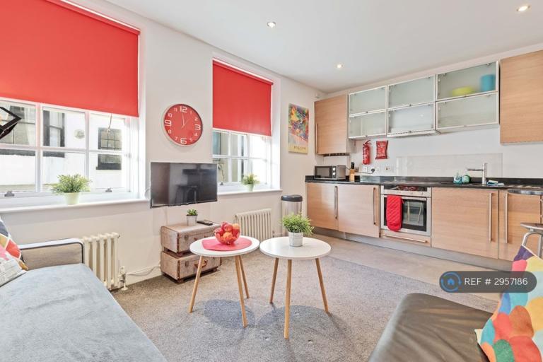 2 bedroom flat in The Auction Rooms, Brighton, BN1 (2 bed) (#2957186)