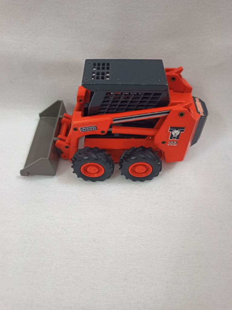 JOAL 1:32 SCALE DIE-CAST THOMAS 133 SKID STEER LOADER.