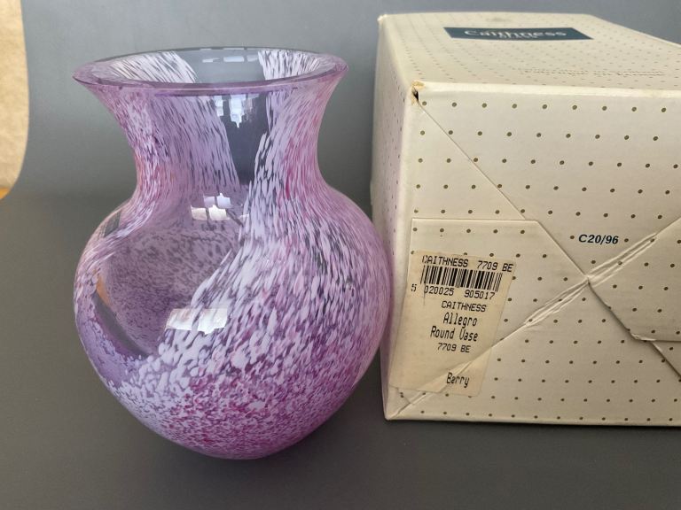Beautiful Caithness Allegro round vase- Berry, with original box