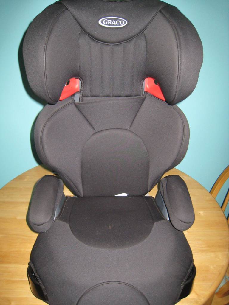 GRACO CHILDS CAR SEAT.