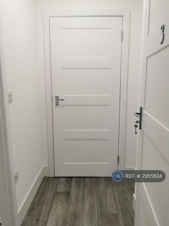 1 bedroom flat in Osborne Road, Pontypool, NP4 (1 bed) (#2955624)