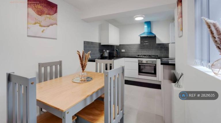 5 bedroom house in Manningham Road, Liverpool, L4 (5 bed) (#2821635)