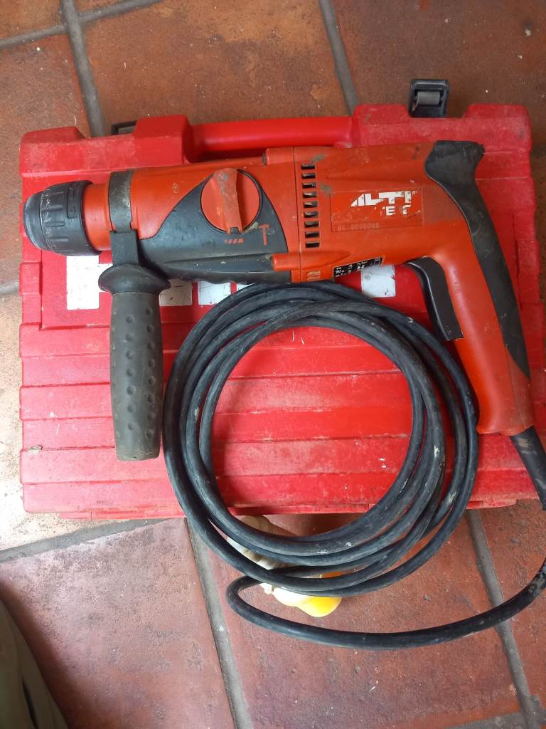 'HILTI' TE 2 SDS HAMMER DRILL**GOOD WORKING ORDER**