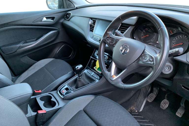 2021 Vauxhall Grandland X 1.2 Turbo SRi Nav 5dr Hatchback PETROL Manual