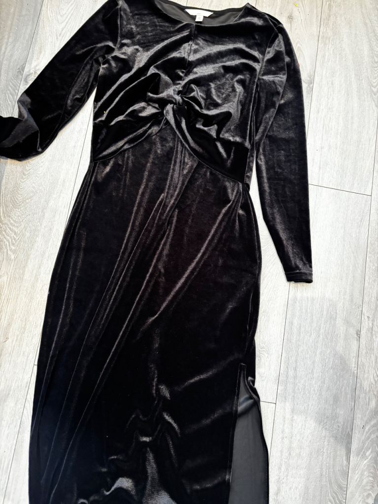 Black Velvet Midi Dress with Slit – As Good As New