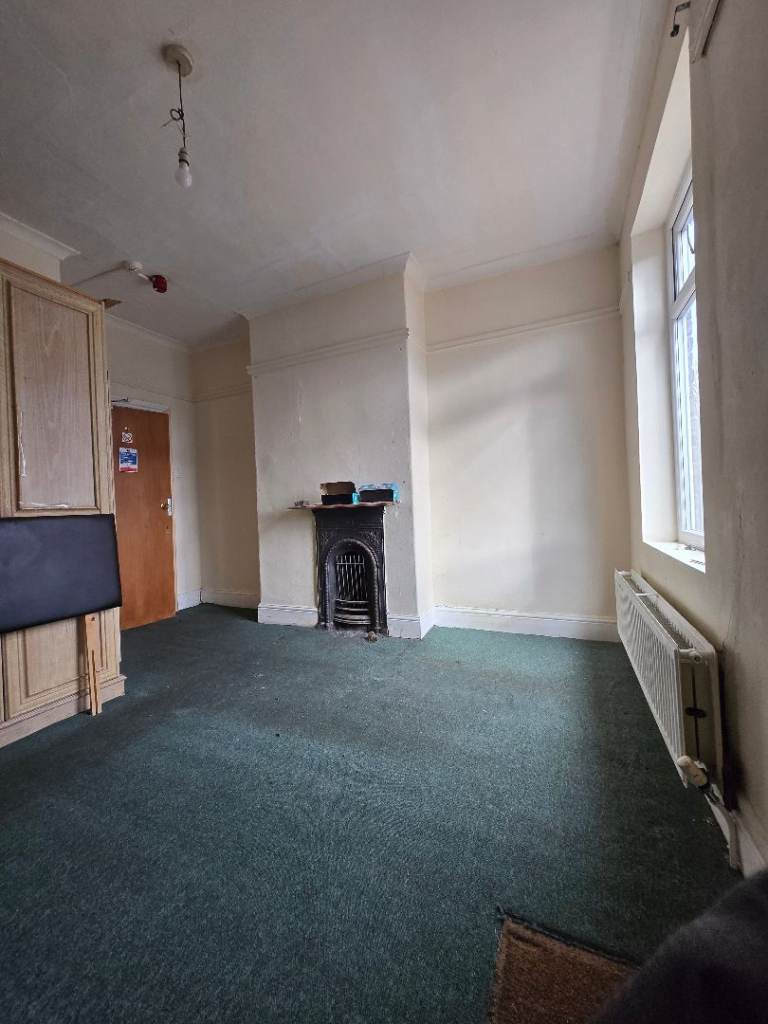 Room to rent bill included