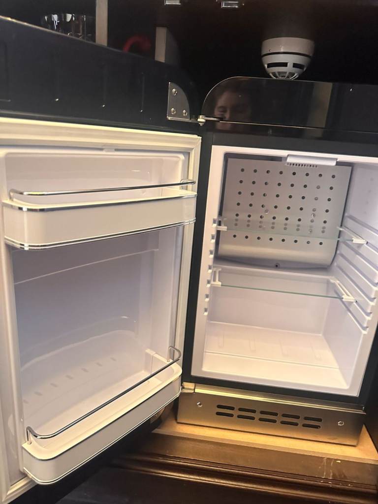 SMEG MINI FRIDGE BLACK - NEW AND UNUSED - AVAILABLE IMMEDIATELY IN CENTRAL LONDON