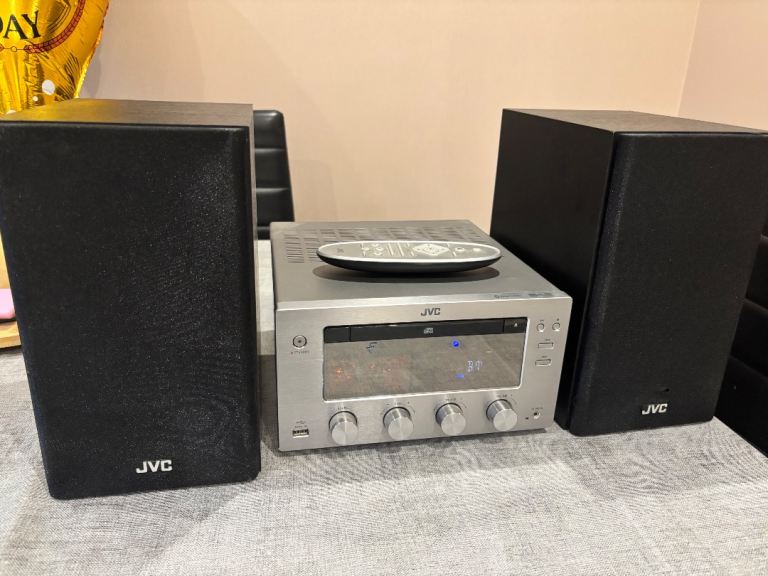 JVC UX-D150 Compact Stereo System with Speakers