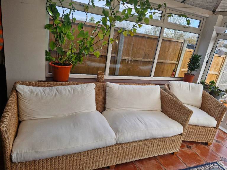 Modern Rattan Bamboo Conservatory Sofa & Armchair Set – Excellent Condition – £250
