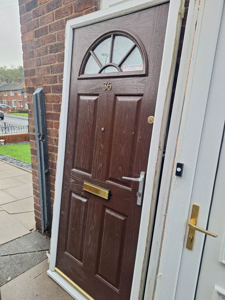 Composite Door / Front Door / Upvc Door / Double Glazing / Shed / Mancave / Windows & Doors / Pvcu