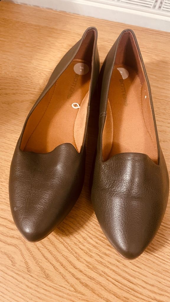 Flat uk6 shoes