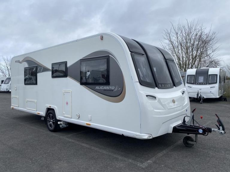 2020 BAILEY ALICANTO GRANDE ESTORIL LUXURY 4 BERTH TOURING CARAVAN