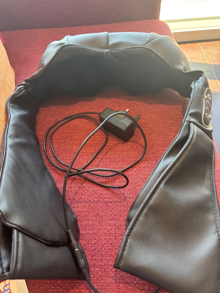 Neck and Shoulder Massager with Heat – As Good As New