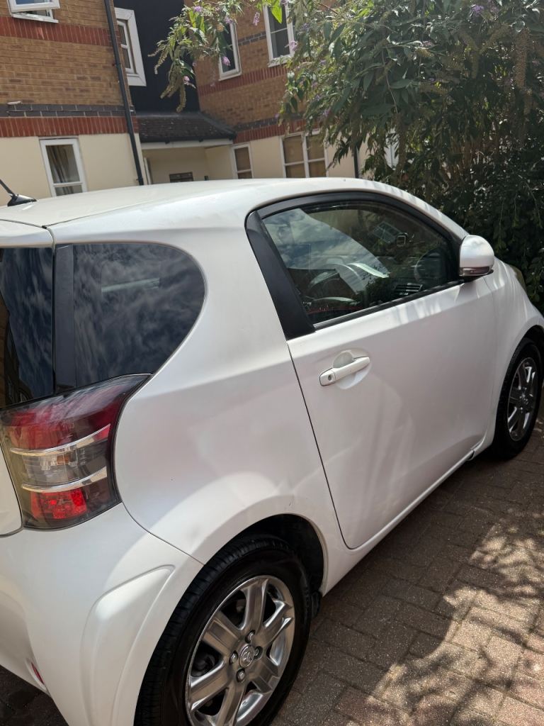 Toyota, IQ, Hatchback, 2010, Other, 998 (cc), 3 doors