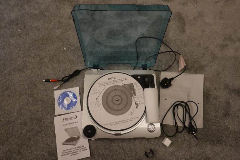 USB TURNTABLE – copy records LPs to PC. Only used once. EXCELLENT condition. **£55 ono**