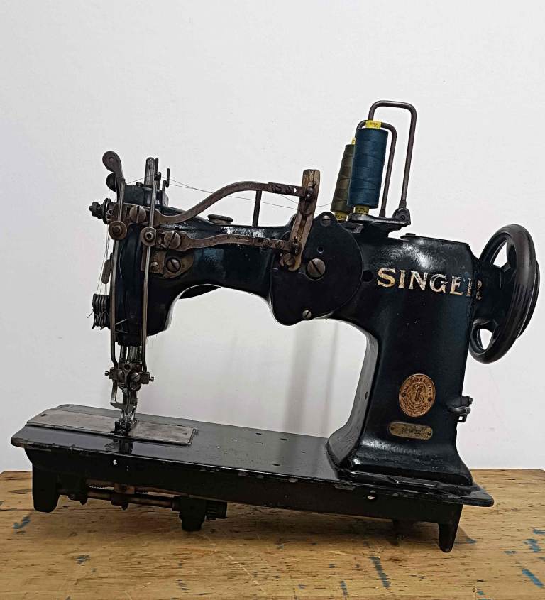 Singer 72w12 Industrial Hemstitcher Embroidery machine 72w19