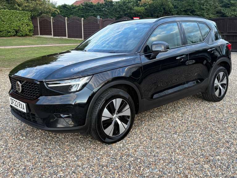 MEGA SPEC 2022 22 VOLVO XC40 1.5 T4 PETROL HYBRID - AUTO - PLUS DARK - 1 OWNER -