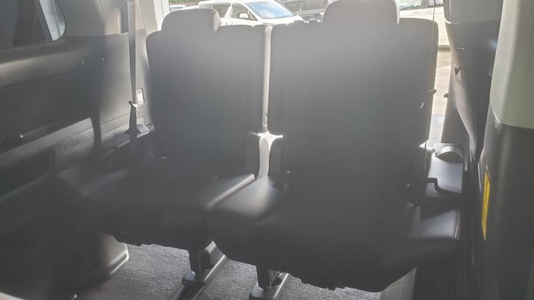 reserved deposit recieved!!!!!Toyota alphard 2.4 GS auto black 7 seater japanese