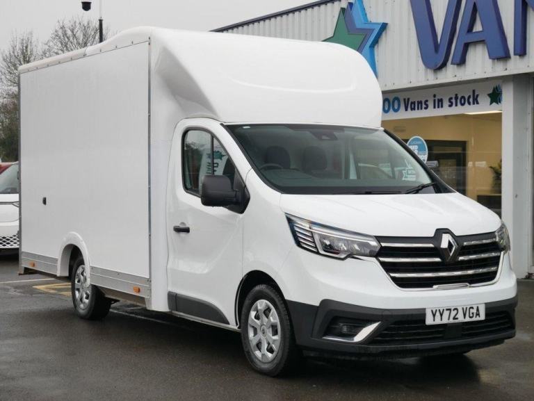 72 RENAULT TRAFIC 2.0 BLUEDCI 150 BHP LONG LOW LOADER RED EDITION