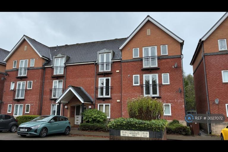 2 bedroom flat in Barquentine Place, Cardiff, CF10 (2 bed) (#3027072)