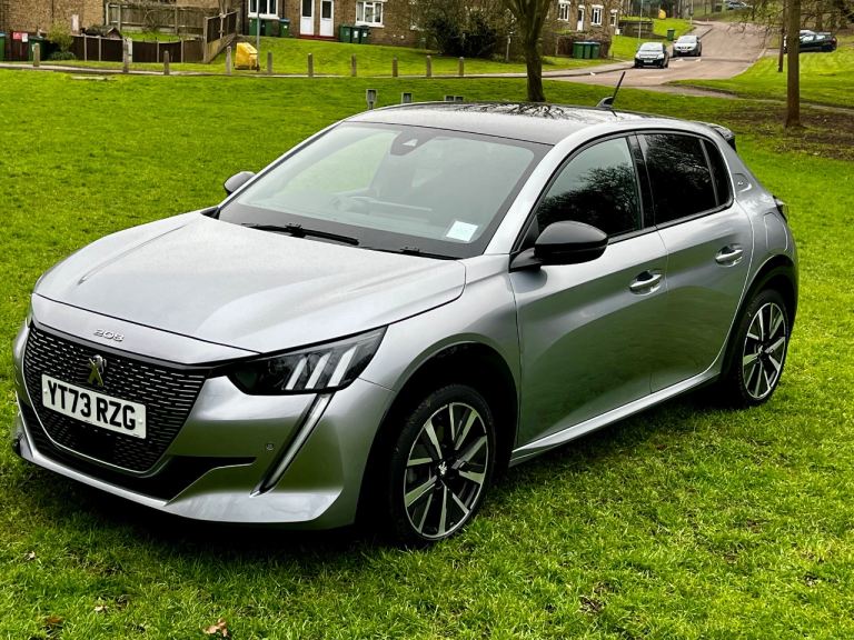 Peugeot, 208, Hatchback, 2023, Semi-Auto, 1199 (cc), 5 doors