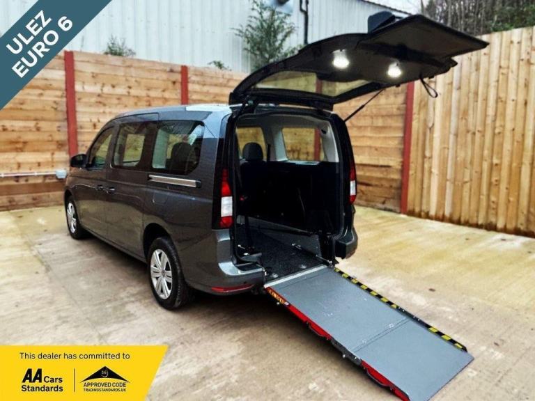 2022 Volkswagen Caddy Maxi 5 Seat Petrol Wheelchair Accessible Disabled Access V