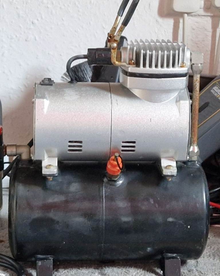 Mains Powered Compressor Paint spraying  PCP  Compressor project maybe