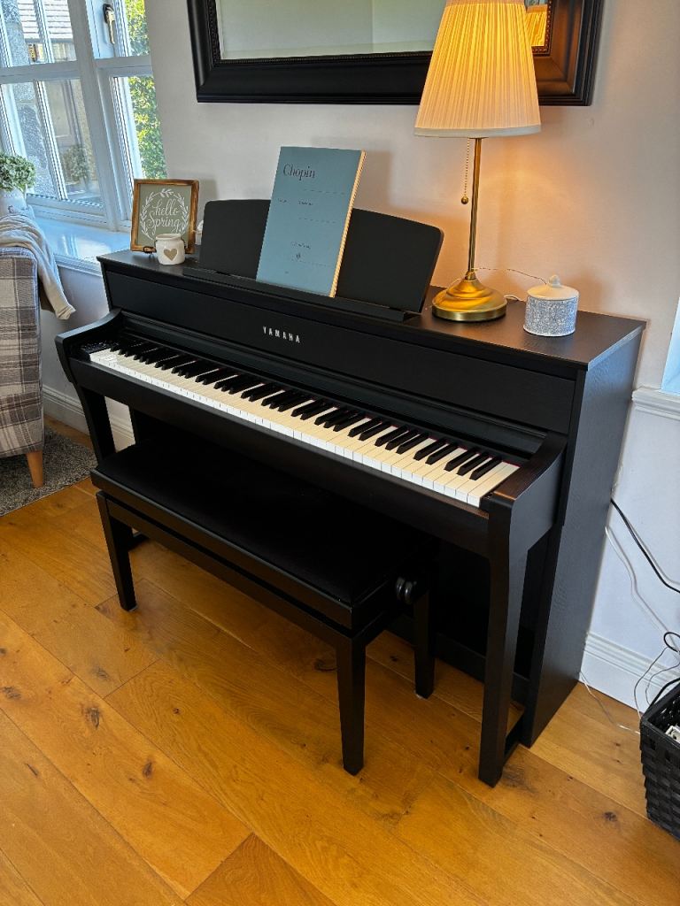Yamaha Clavinova CLP 675