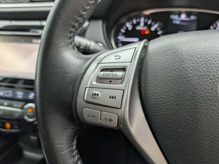 2016 Nissan X-Trail 1.6 dCi Tekna SUV 5dr Diesel Manual 4WD Euro 6 (s/s) (130 ps) - SUNROOF + C E...