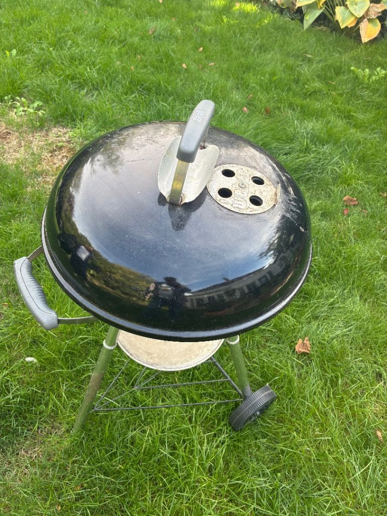 Weber Charcoal BBQ with Cover – Good Condition