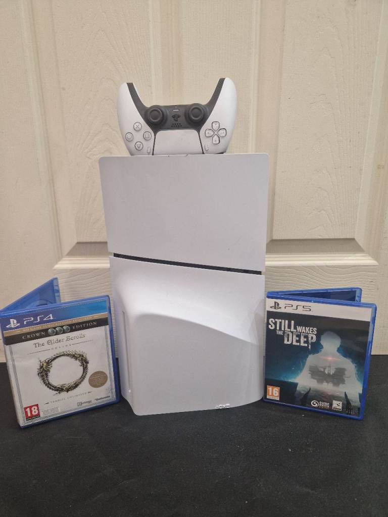 PLAYSTATION PS5 DISC SLIM EDITION: IMMACULATE CONDITION 