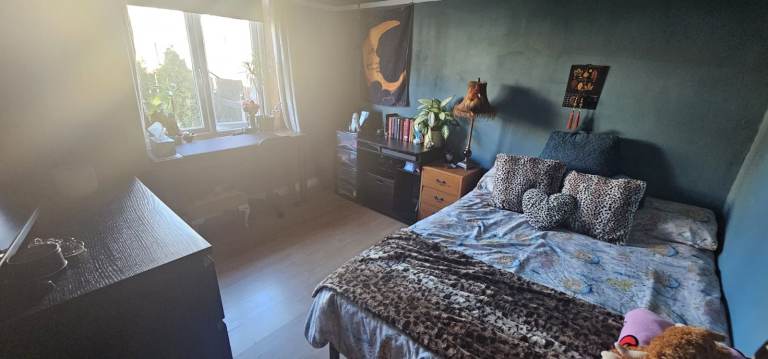 £550 PCM - Double Room in a Flatshare off Ferry Road