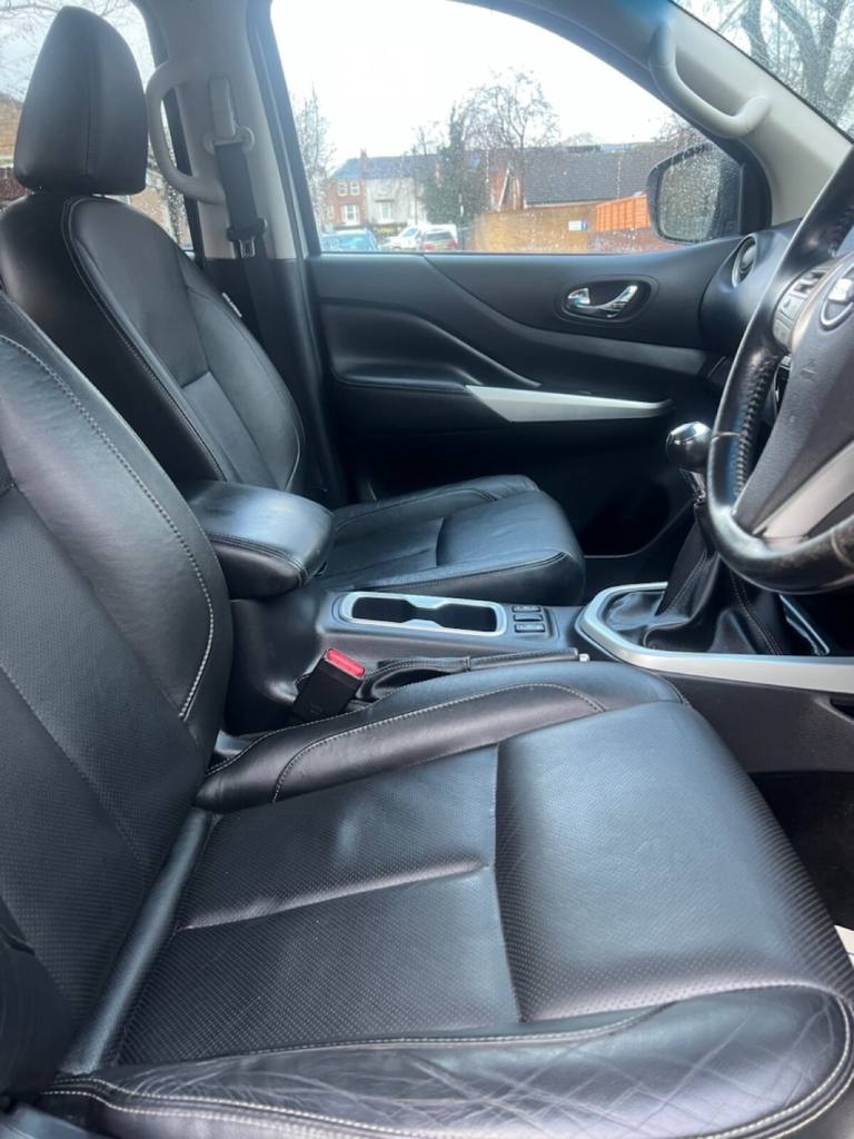 2017 Nissan Navara Double Cab Pick Up Tekna 2.3dCi 190 4WD PICK UP DIESEL Manual