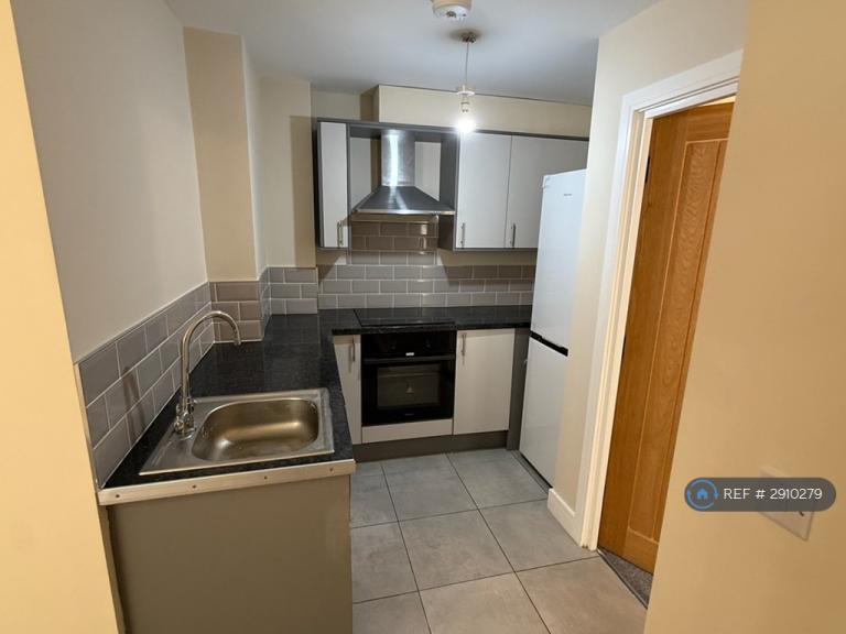 1 bedroom flat in Bedminster, Bristol, BS3 (1 bed) (#2910279)