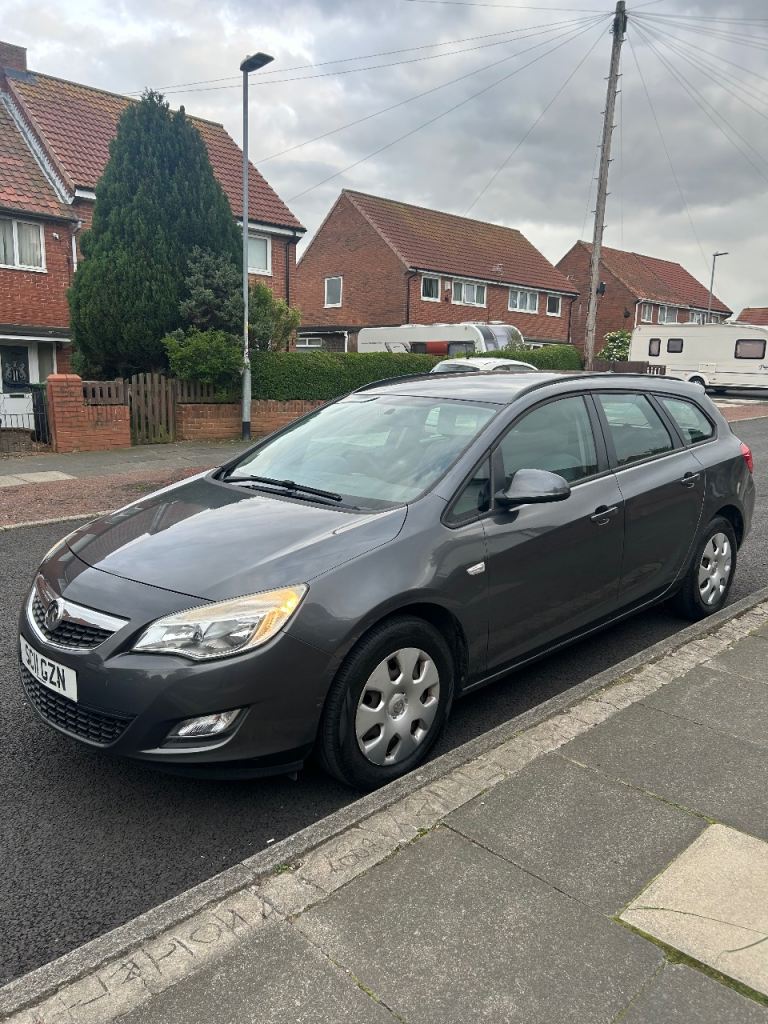 2011 Vauxhall Astra 1.7 Cdti Estate 🚗 £35 ROAD TAX 