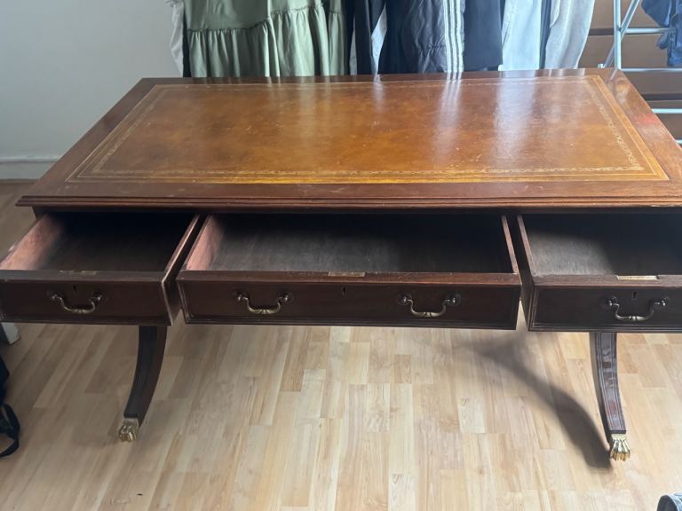 Vintage-Style Wooden Desk with Leather Top and Drawers