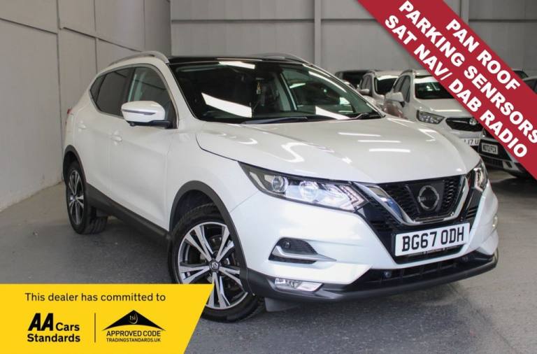 2017 Nissan Qashqai 1.2 DiG-T N-Connecta 5dr HATCHBACK PETROL Manual