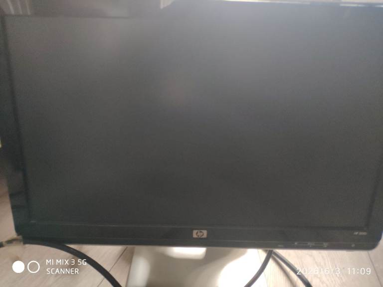 Desktop top with monitor 