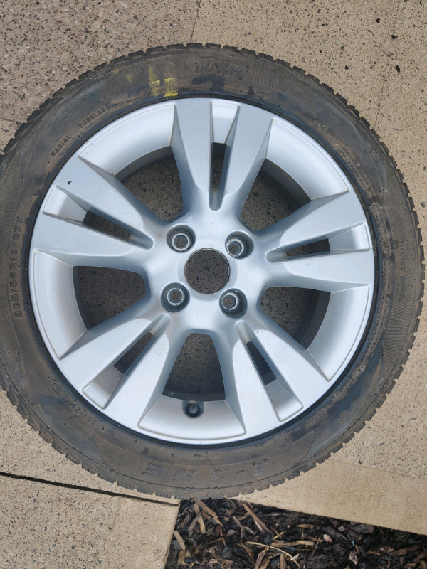Alloy wheel with tyre