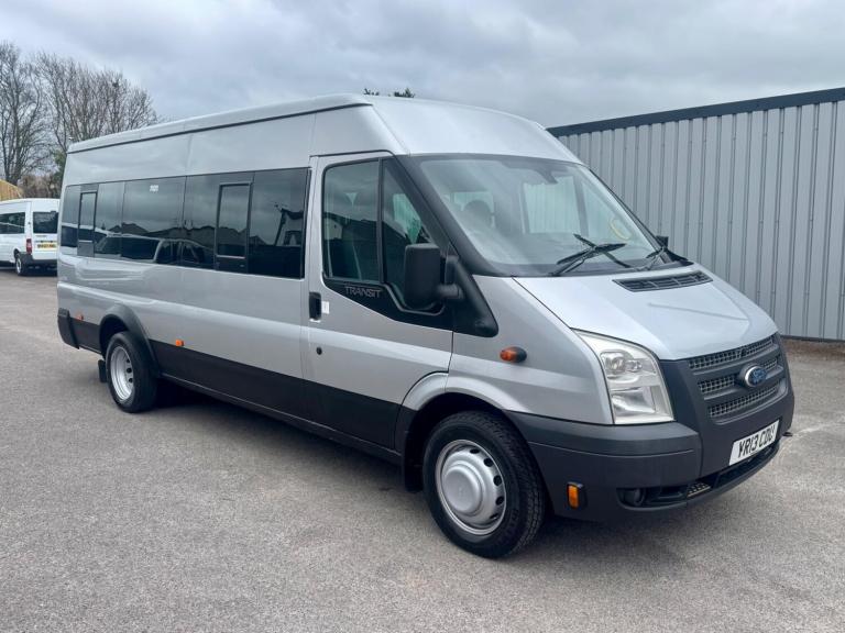 2013 Ford Transit Medium Roof 17 Seater TDCi 135ps NA DIESEL Manual
