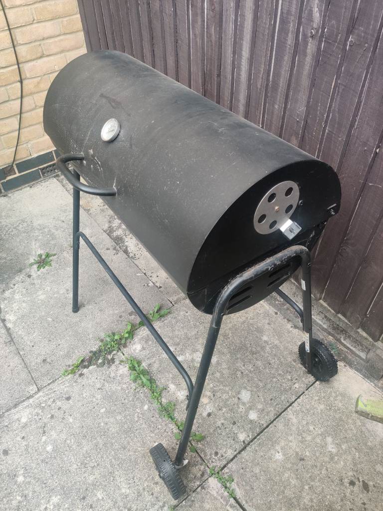 Tesco Large Charcoal Barrel BBQ Grill Barbecue Temperature Thermometer Cover Included