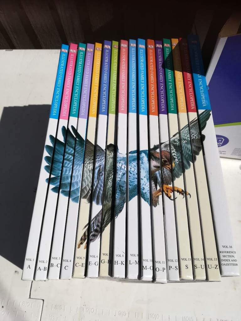 DK Illustrated Family Encyclopedia Complete Set – Good Condition