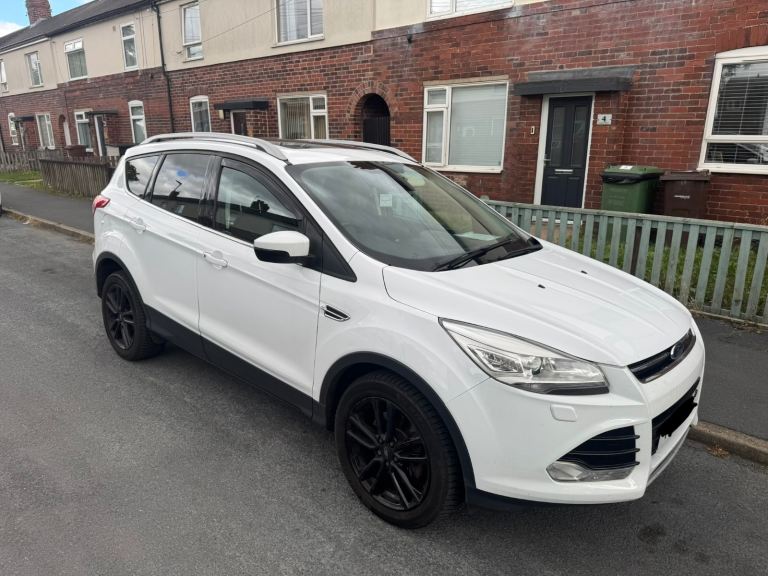 Ford, KUGA, Hatchback, 2015, Manual, 1997 (cc), 5 doors