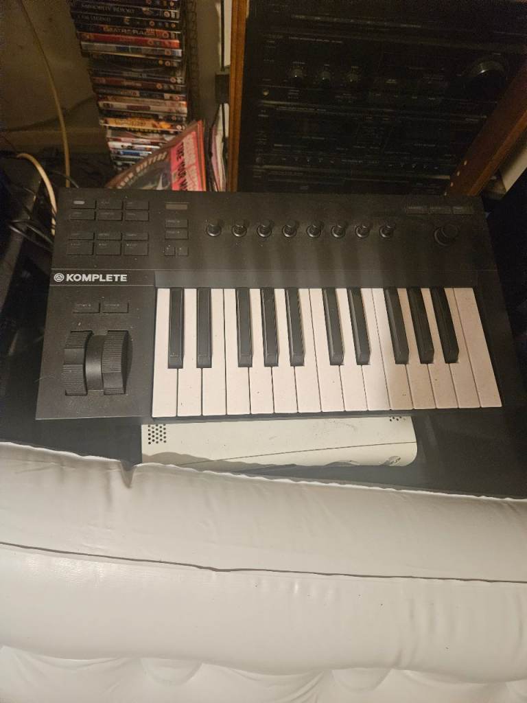 Komplete keyboard music production