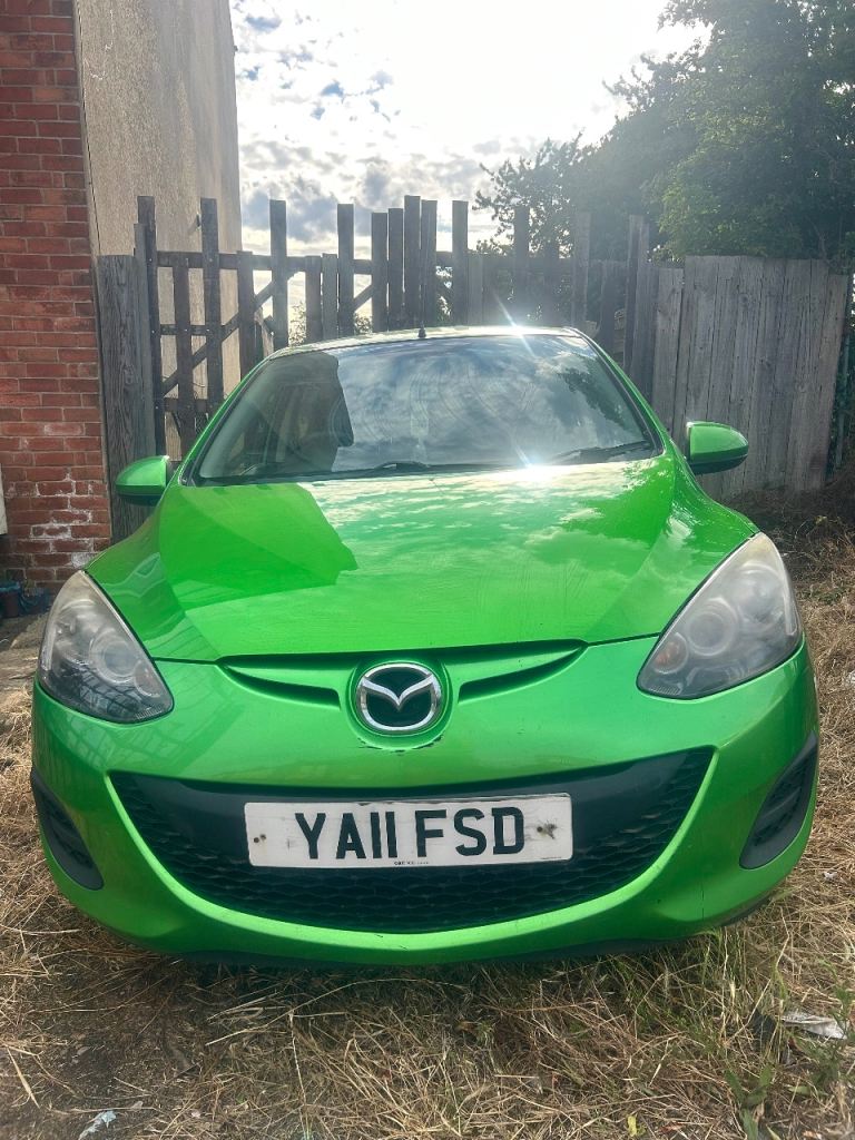 Mazda 2, hatchback, 5 door, petrol, 2011 open to offers