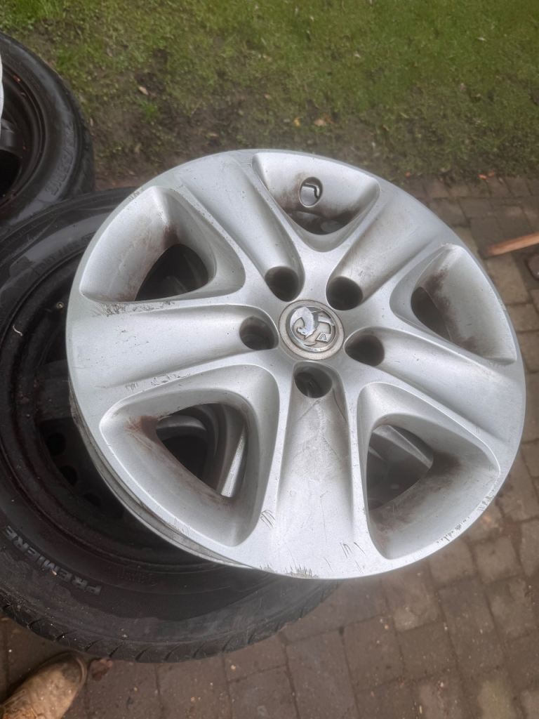 Vauxhall Astra van wheels
