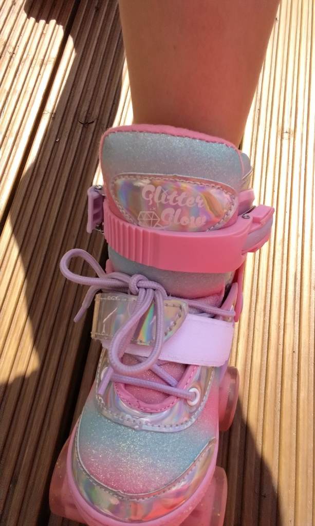 Girls roller skate boots 